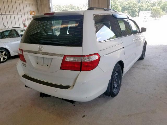 5FNRL38856B110577 - 2006 HONDA ODYSSEY TO WHITE photo 4