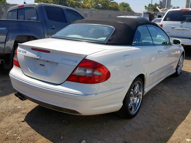 WDBTK72F08T088610 - 2008 MERCEDES-BENZ CLK 550 WHITE photo 4