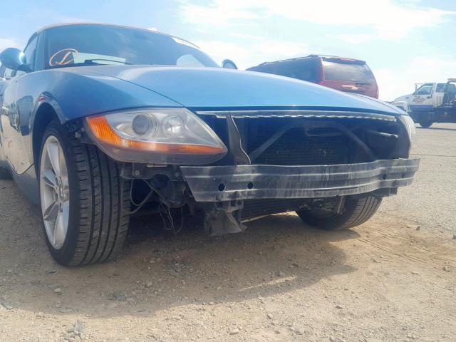 4USBT53534LT25390 - 2004 BMW Z4 3.0 BLUE photo 9