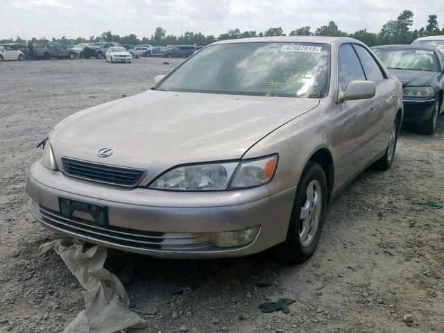 JT8BF28G6W5014774 - 1998 LEXUS ES 300 TAN photo 2