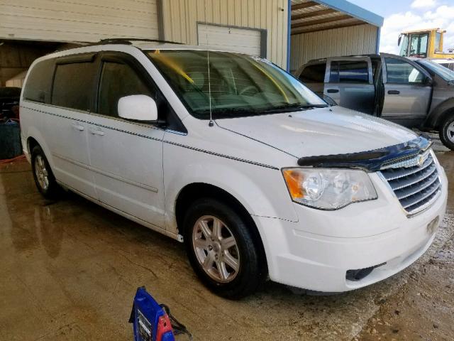 2A8HR54P38R621532 - 2008 CHRYSLER TOWN & COU WHITE photo 1