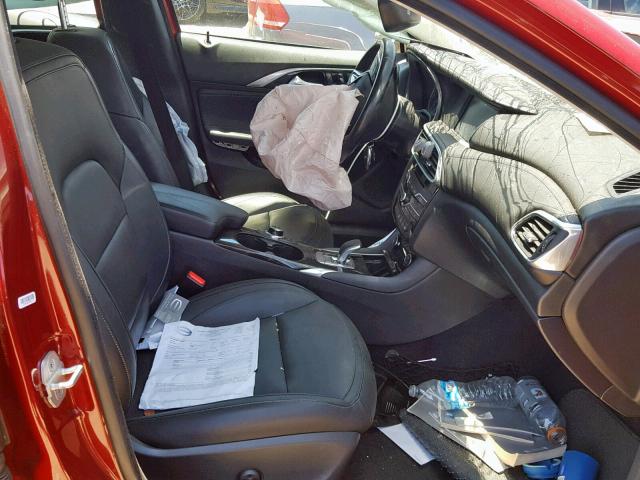 SJKCH5CP2HA038439 - 2017 INFINITI QX30 BASE RED photo 5