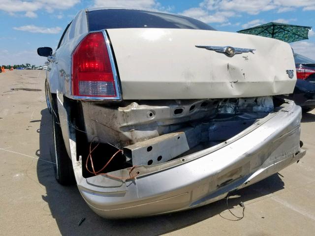 2C3KA53G46H127628 - 2006 CHRYSLER 300 TOURIN GRAY photo 9