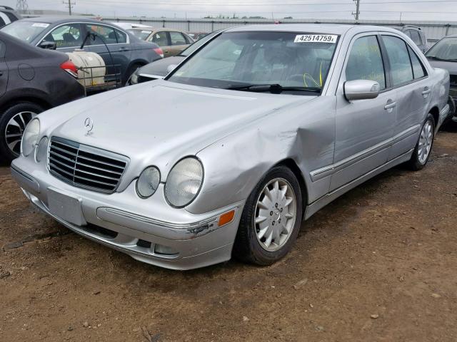 WDBJF65J91B234326 - 2001 MERCEDES-BENZ E 320 SILVER photo 2