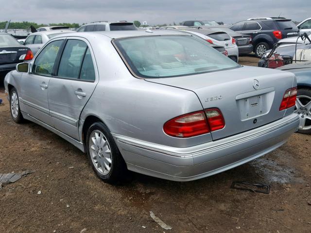 WDBJF65J91B234326 - 2001 MERCEDES-BENZ E 320 SILVER photo 3