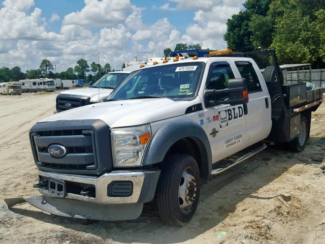 1FD0W5GT5CEC39753 - 2012 FORD F550 SUPER WHITE photo 2