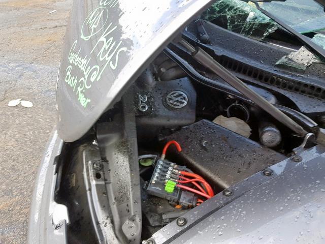 3VWCK31C35M403327 - 2005 VOLKSWAGEN NEW BEETLE ვერცხლისფერი ფოტო 7