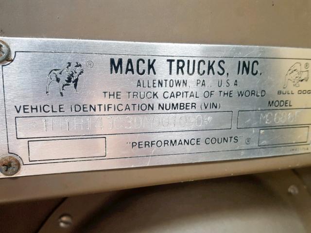 1M1H143C3DM001090 - 1983 MACK 600 MC600 RED photo 10