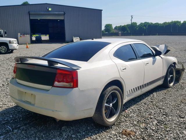 2B3KA33V09H584912 - 2009 DODGE CHARGER SX WHITE photo 4