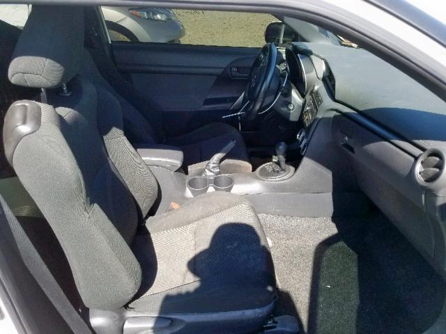 JTKJF5C76D3049001 - 2013 TOYOTA SCION TC თეთრი ფოტო 5