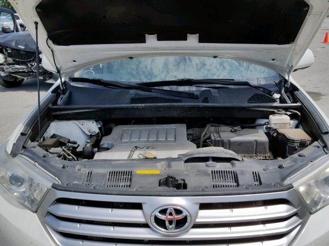 5TDYK3EHXCS083404 - 2012 TOYOTA HIGHLANDER CREAM photo 7