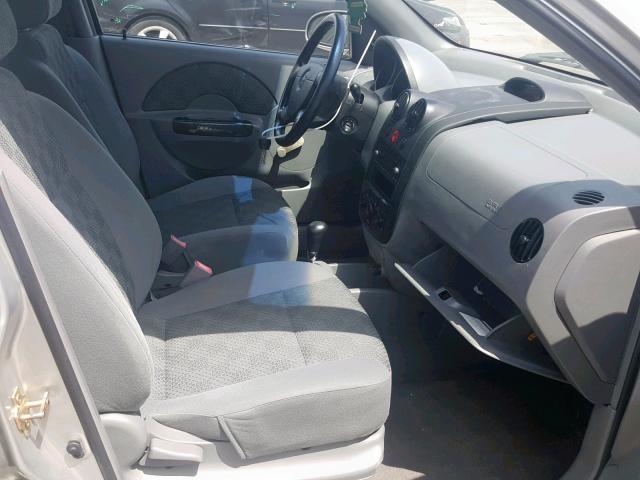 KL1TD62655B471294 - 2005 CHEVROLET AVEO BASE 银色 照片 5