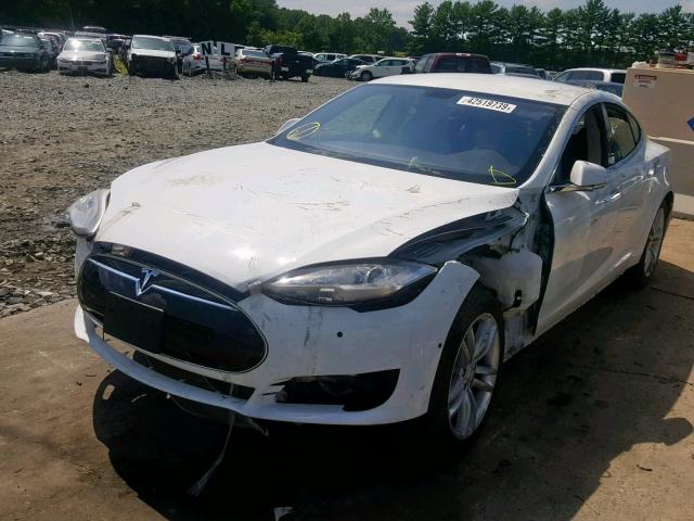 5YJSA1CN6DFP08652 - 2013 TESLA MODEL S WHITE photo 2