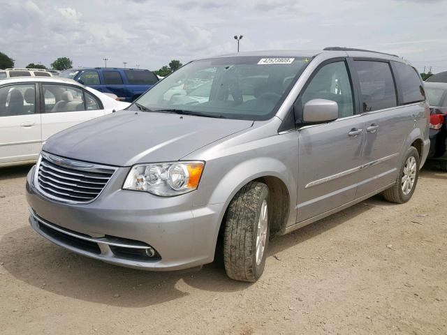 2C4RC1BGXER360016 - 2014 CHRYSLER TOWN & COU SILVER photo 2