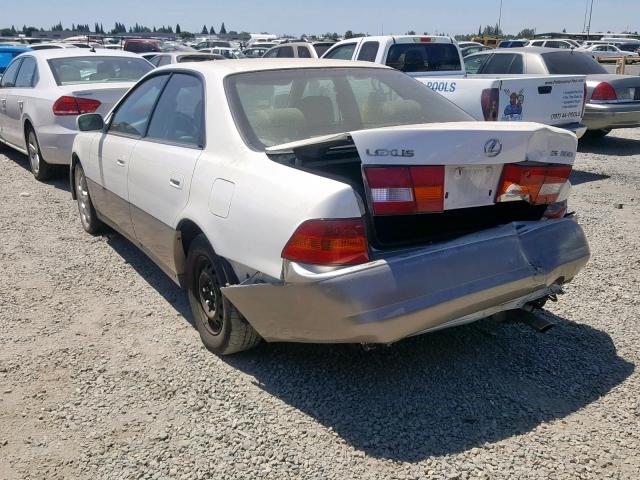 JT8BF28G3X0230824 - 1999 LEXUS ES 300 WHITE photo 3