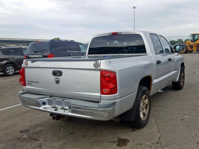 1D7HE48K86S638310 - 2006 DODGE DAKOTA QUA SILVER photo 4