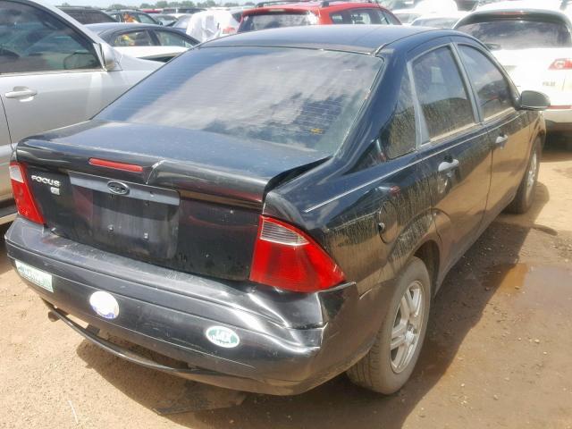 1FAFP34N87W247633 - 2007 FORD FOCUS ZX4 BLACK photo 4