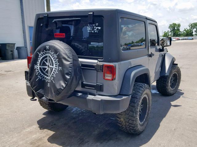 1C4AJWAG3FL735840 - 2015 JEEP WRANGLER S 银色 照片 4