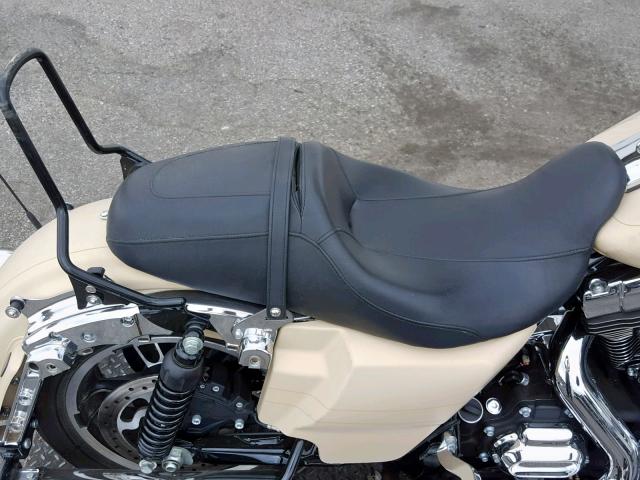 1HD1KRM35EB632798 - 2014 HARLEY-DAVIDSON FLHXS STRE CREAM photo 6