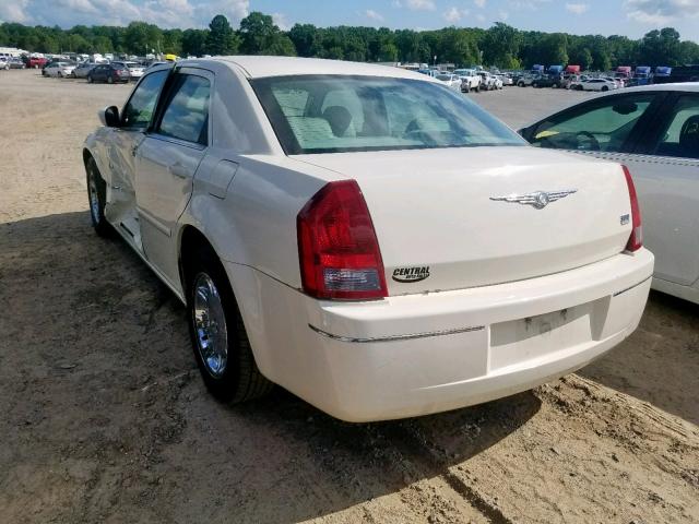 2C3JA53G55H186620 - 2005 CHRYSLER 300 TOURIN WHITE photo 3