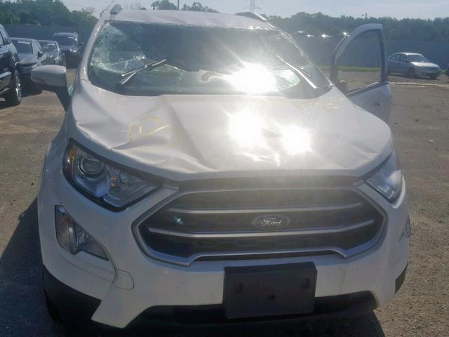 MAJ3P1TEXJC227076 - 2018 FORD ECOSPORT S WHITE photo 7