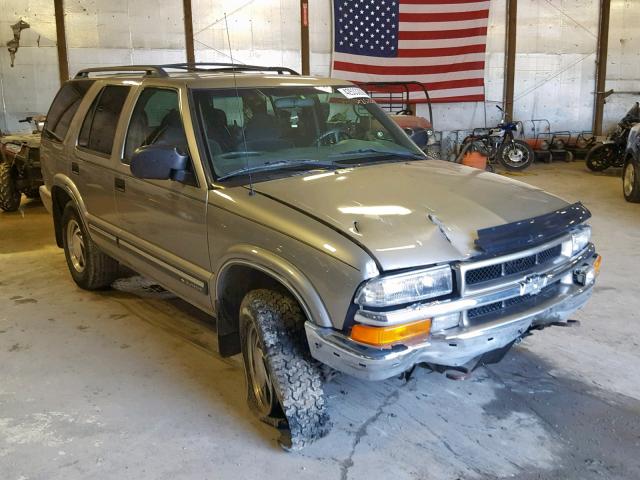 1GNDT13W7Y2255153 - 2000 CHEVROLET BLAZER GRAY photo 1