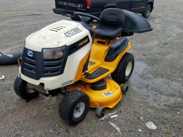 1L100H30273 - 2011 CUB LAWN MOWER TWO TONE photo 2