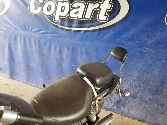 JH2RC43121M700114 - 2001 HONDA VF750 C BLACK photo 6