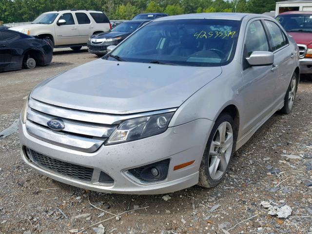 3FAHP0KC1AR165018 - 2010 FORD FUSION SPO SILVER photo 2