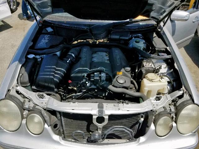 WDBJF65J71B381776 - 2001 MERCEDES-BENZ E 320 SILVER photo 7