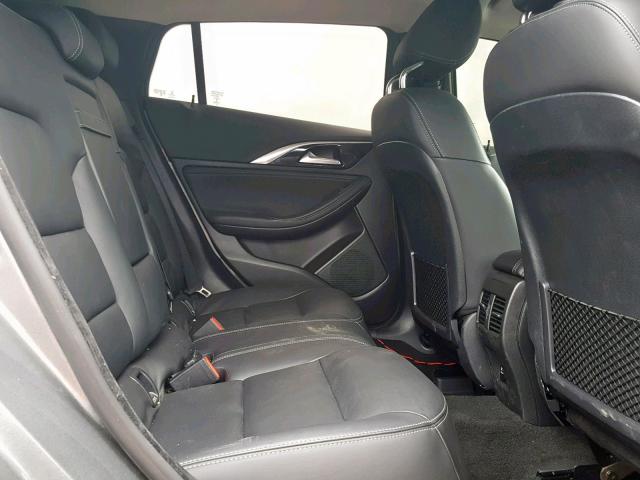 SJKCH5CP3HA036988 - 2017 INFINITI QX30 BASE GRAY photo 6