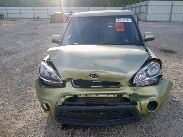 KNDJT2A58C7405438 - 2012 KIA SOUL GREEN photo 9