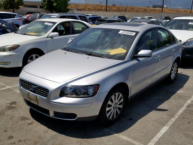 YV1MS382752046210 - 2005 VOLVO S40 2.4I SILVER photo 2