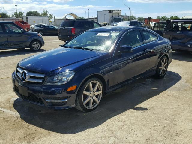 WDDGJ4HB1CF885731 - 2012 MERCEDES-BENZ C 250 BLUE photo 2