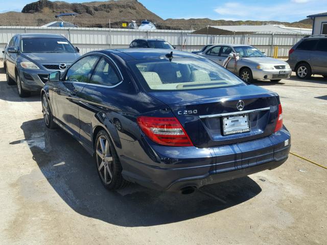 WDDGJ4HB1CF885731 - 2012 MERCEDES-BENZ C 250 BLUE photo 3