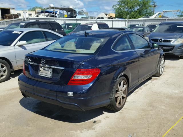 WDDGJ4HB1CF885731 - 2012 MERCEDES-BENZ C 250 BLUE photo 4