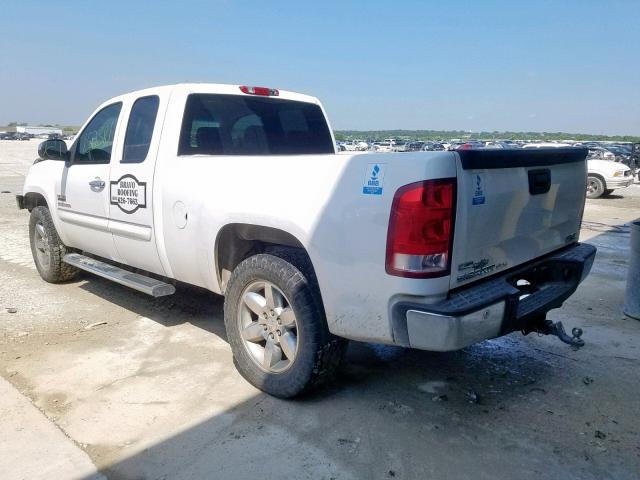 1GTR1VE01CZ147003 - 2012 GMC SIERRA C15 WHITE photo 3