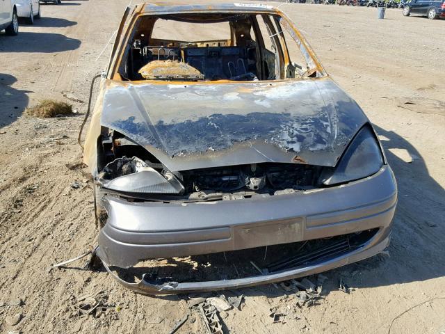 3FAFP37343R112818 - 2003 FORD FOCUS ZX5 BURN photo 10