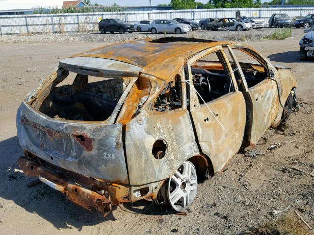 3FAFP37343R112818 - 2003 FORD FOCUS ZX5 BURN photo 4