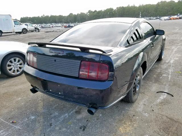 1ZVFT82H265166984 - 2006 FORD MUSTANG GT BLACK photo 4