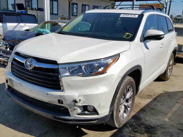 5TDKKRFH0FS106524 - 2015 TOYOTA HIGHLANDER WHITE photo 2