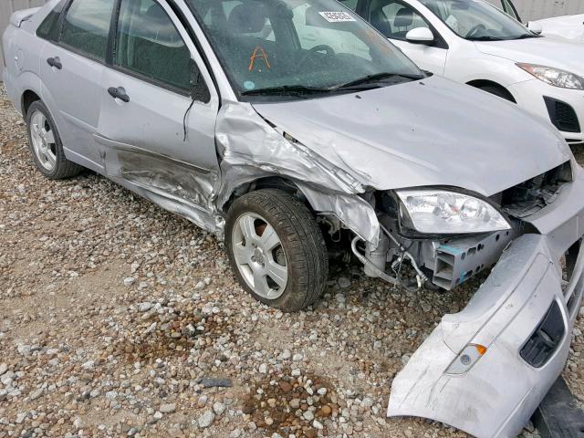 1FAFP34N47W344859 - 2007 FORD FOCUS ZX4 SILVER photo 9