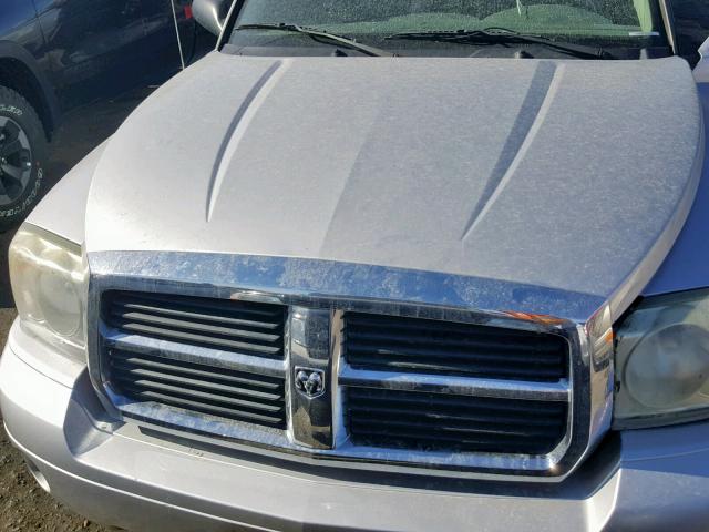 1D7HE48P87S171838 - 2007 DODGE DAKOTA QUA GRAY photo 7