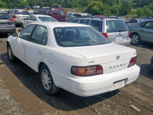 4T1VK13E0PU049338 - 1993 TOYOTA CAMRY XLE WHITE photo 3