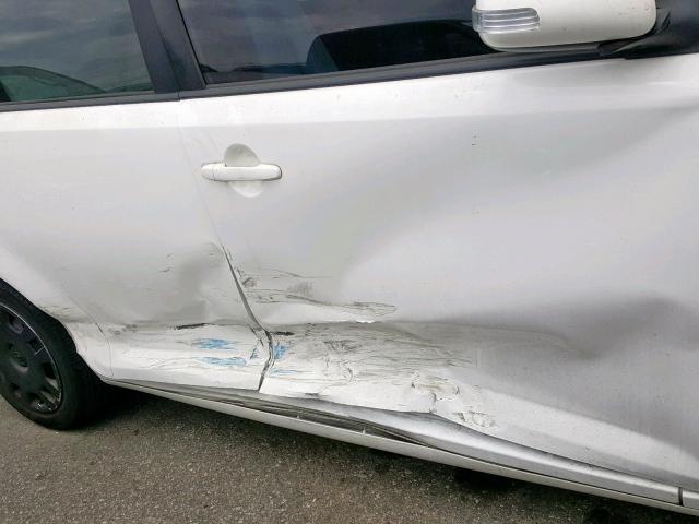 JTLZE4FEXCJ018642 - 2012 TOYOTA SCION XB თეთრი ფოტო 9