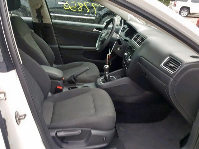 3VW1K7AJ5DM256732 - 2013 VOLKSWAGEN JETTA BASE WHITE photo 5