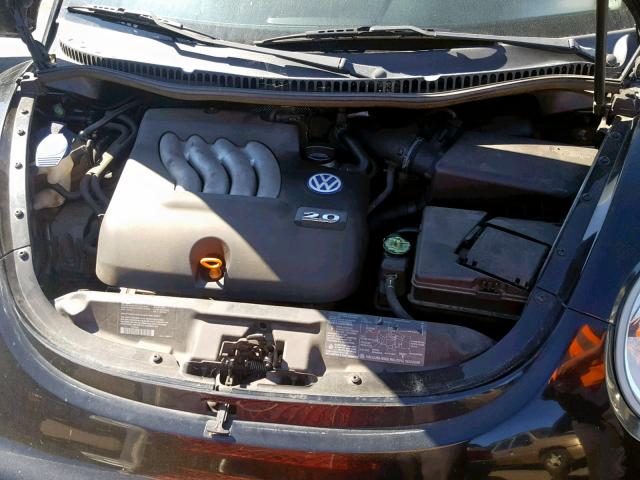 3VWCK21C01M421269 - 2001 VOLKSWAGEN NEW BEETLE შავი ფოტო 7