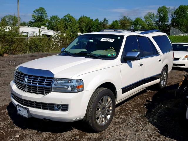 5LMJJ3J56DEL05873 - 2013 LINCOLN NAVIGATOR WHITE photo 2