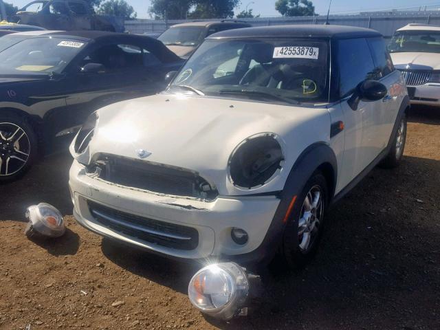 WMWSU3C57DT681703 - 2013 MINI COOPER WHITE photo 2