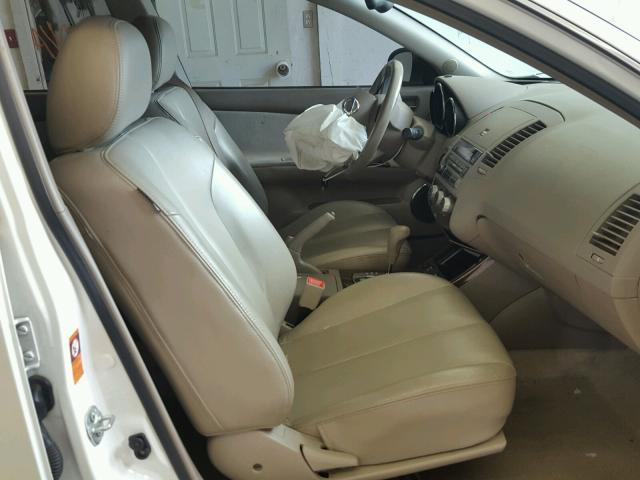 1N4BL11E26C111825 - 2006 NISSAN ALTIMA SE WHITE photo 5